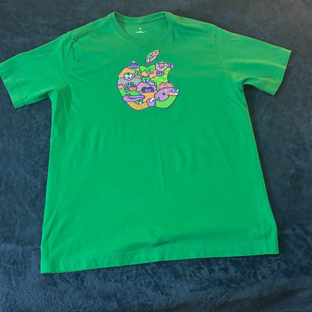Apple unisex green summer camp apple logo small